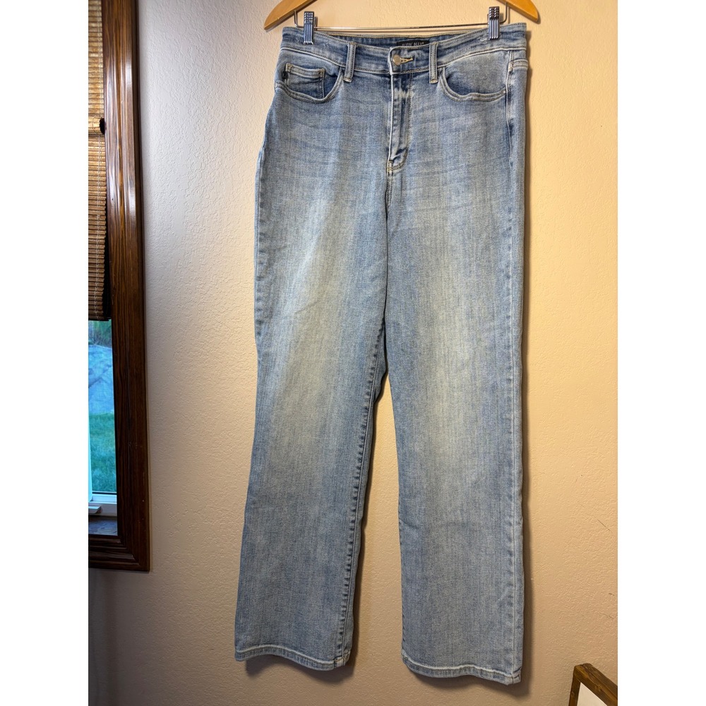 Judy Blue High Rise Straight Leg Jeans Light Wash Distressed 11/30